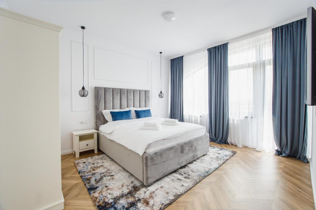 Rya Residence Oradea Bagian luar foto