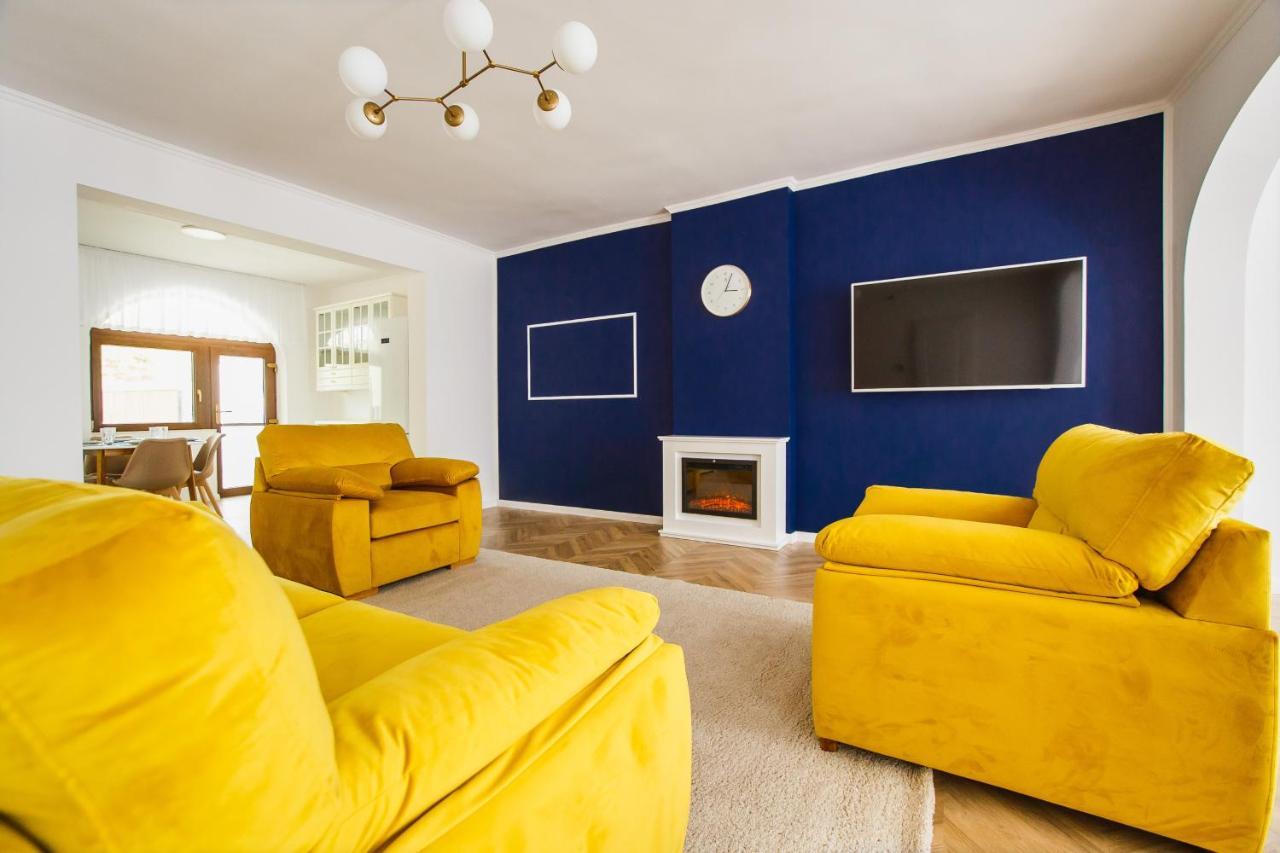 Rya Residence Oradea Bagian luar foto