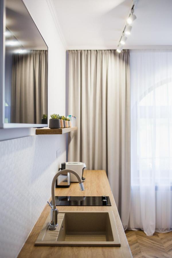 Rya Residence Oradea Bagian luar foto