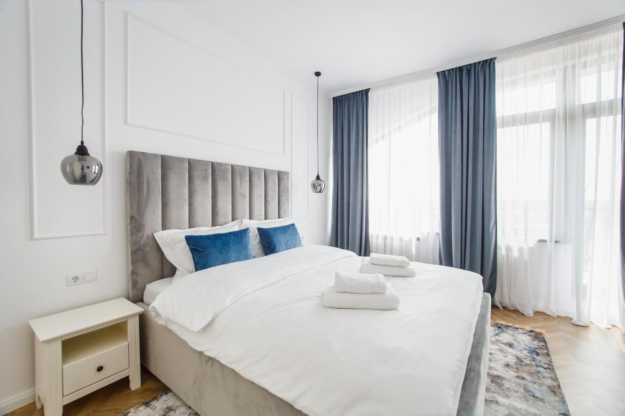 Rya Residence Oradea Bagian luar foto
