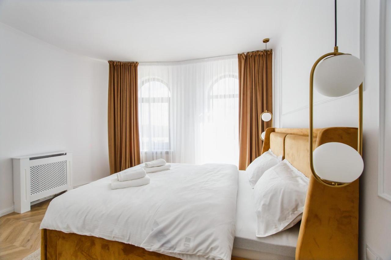 Rya Residence Oradea Bagian luar foto