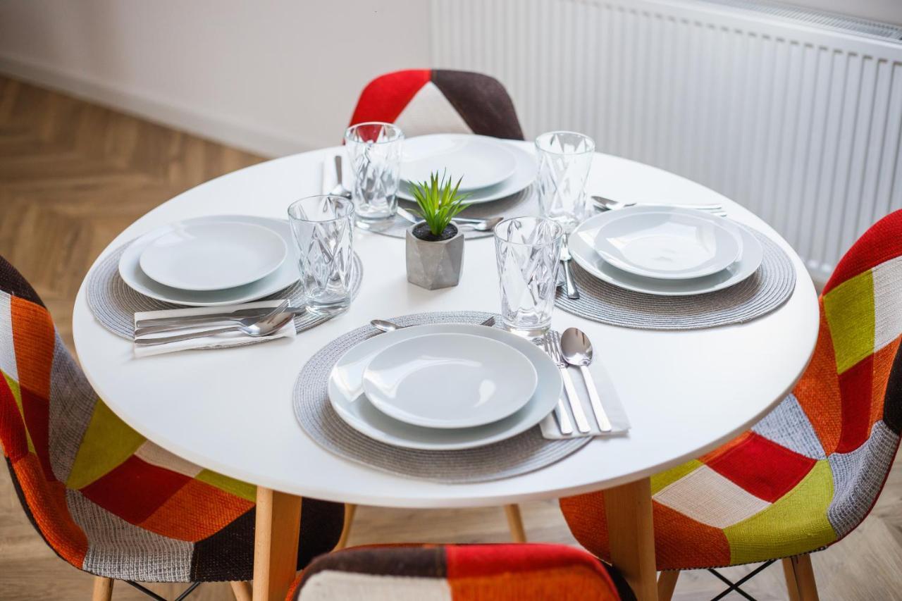Rya Residence Oradea Bagian luar foto