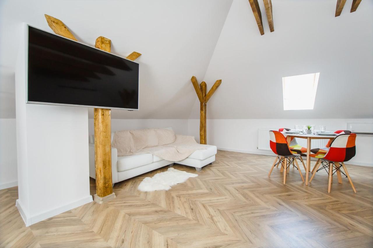 Rya Residence Oradea Bagian luar foto