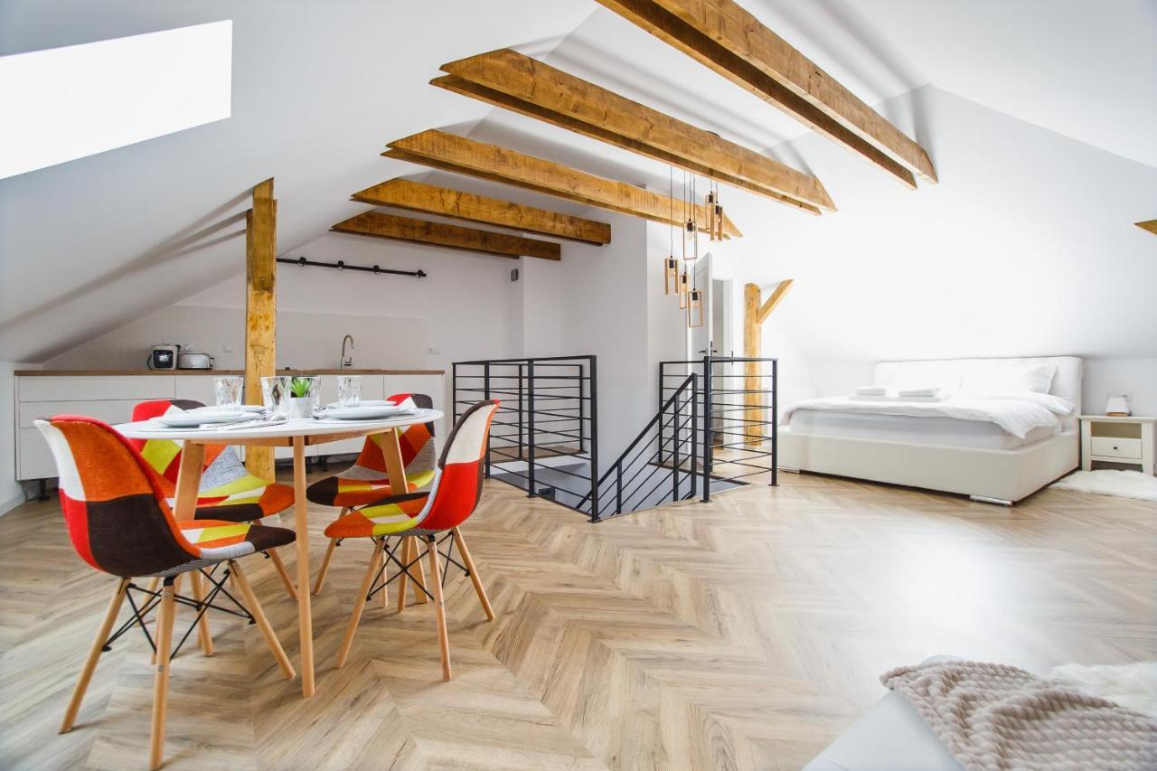 Rya Residence Oradea Bagian luar foto